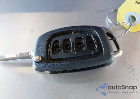 2015 Hyundai Santa Fe Sport 2.4L z USA, uszkodzony, nr VIN 5XYZTDLB4FG294735